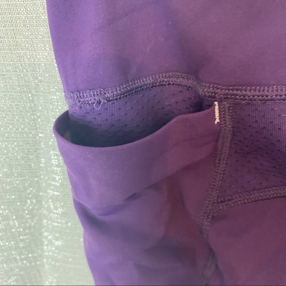 CALIA by Carrie Underwood Purple Crop Leggings SzS - Picture 7 of 11